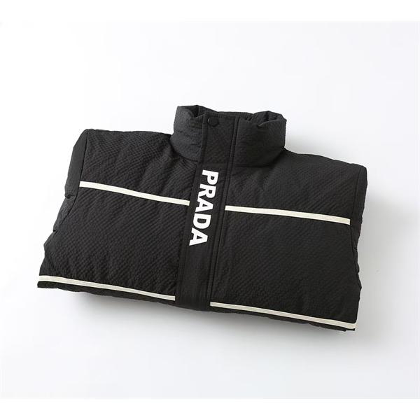 最新作 ブラック Prada プラダ ラインデザイン 防風 機能性 偽物 ダウンジャケット 保温性 高級