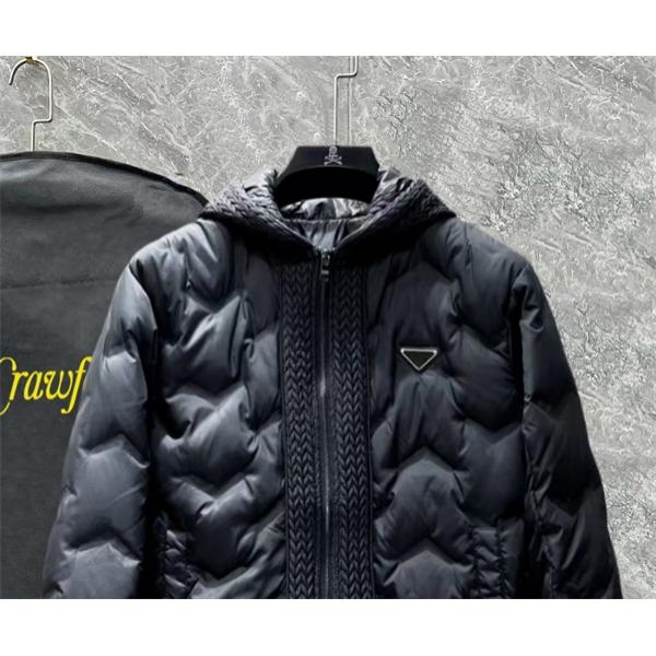Prada プラダ 2025秋冬 新作 ブラック パターンステッチデザイン 上質 防寒 コピー ダウンジャケット