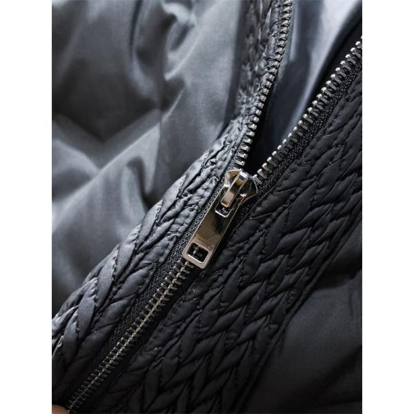 Prada プラダ 2025秋冬 新作 ブラック パターンステッチデザイン 上質 防寒 コピー ダウンジャケット