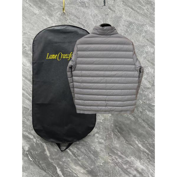 2025秋冬人気 ブラック シンプルスタイル 軽量 快適 Prada プラダ コピー ダウンジャケット 今季注目