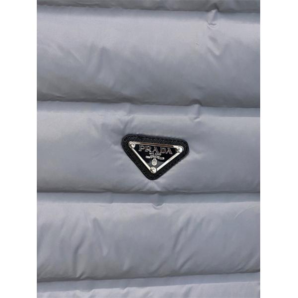 2025秋冬人気 ブラック シンプルスタイル 軽量 快適 Prada プラダ コピー ダウンジャケット 今季注目