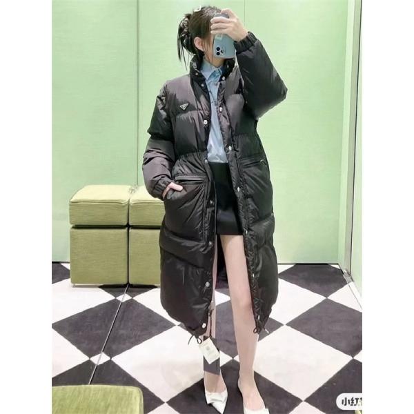 冬季限定 ブラック ロング丈 高級 保温 偽物 ダウンコート 季節限定モデル 人気 Prada プラダ 