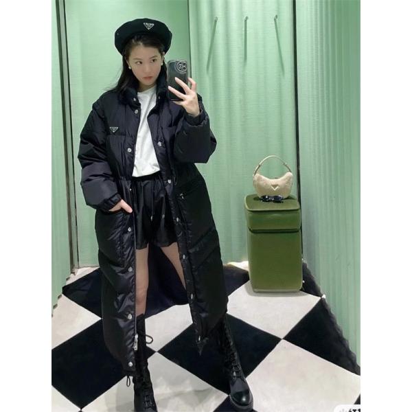 冬季限定 ブラック ロング丈 高級 保温 偽物 ダウンコート 季節限定モデル 人気 Prada プラダ 