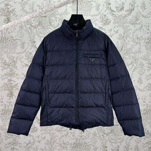 最新作 ネイビー クラシックシルエット 耐寒 優良 Prada プラダ スーパーコピー ダウンジャケット