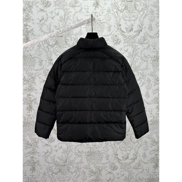 最新作 ネイビー クラシックシルエット 耐寒 優良 Prada プラダ スーパーコピー ダウンジャケット