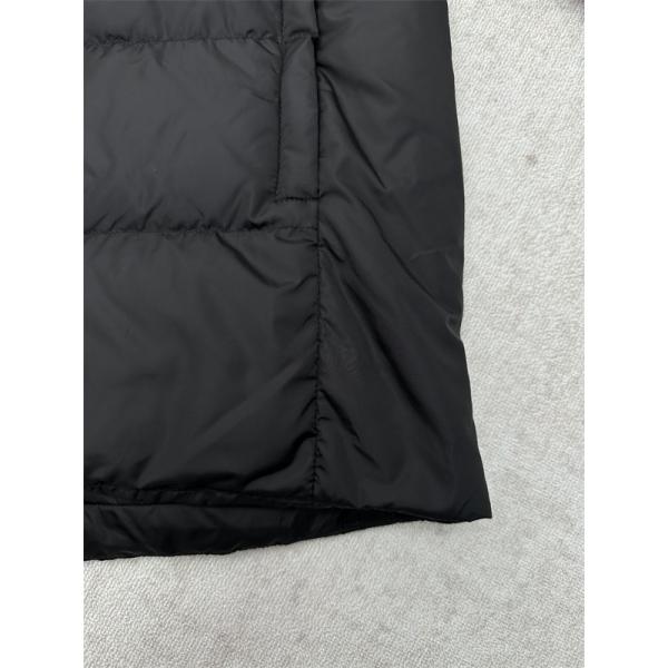 最新作 ネイビー クラシックシルエット 耐寒 優良 Prada プラダ スーパーコピー ダウンジャケット