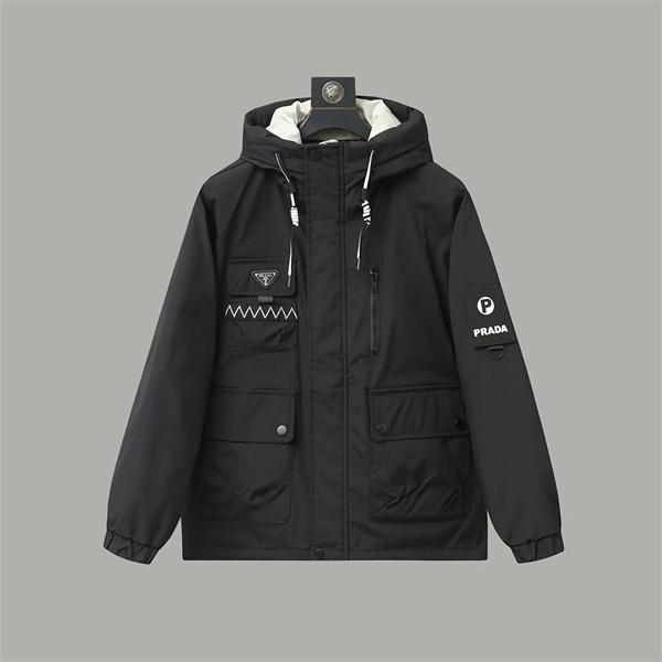 冬新作 ホワイト マルチポケットデザイン 機能的 防水 Prada プラダ コピー ダウンジャケット