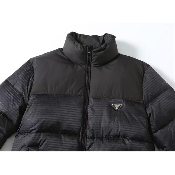 定番 ブラック テクスチャーデザイン 上品 軽量 偽物 ダウンジャケット 注目アイテム Prada プラダ 