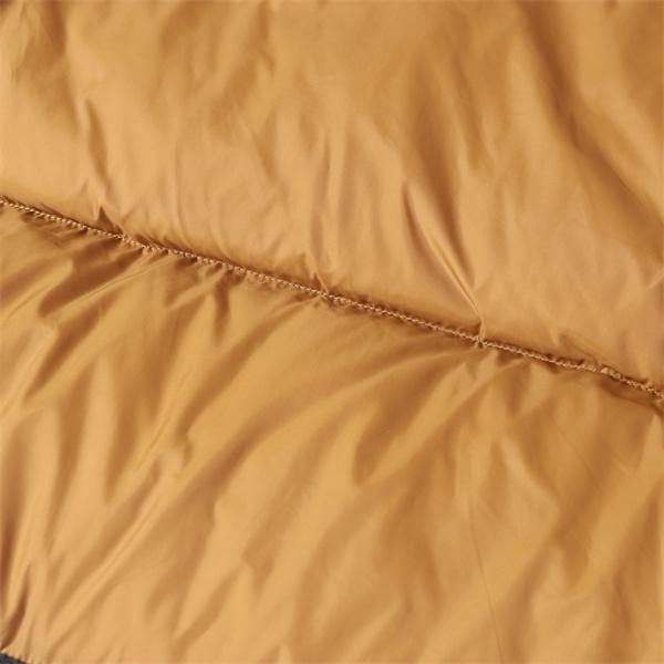 2WAYフードダウンジャケット 冬映え ブラック 軽量スタイル PRADA プラダ コピー 