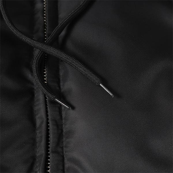 2WAYフードダウンジャケット 冬映え ブラック 軽量スタイル PRADA プラダ コピー 