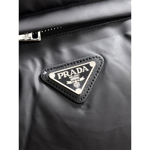 季節感香る オフホワイト ふんわりエレガント PRADA プラダ コピー ダウンジャケット