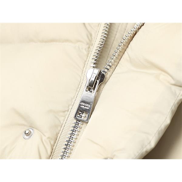 PRADA プラダ コピー ダウンジャケット深黒シックブラックカラー 防寒柔らか 2025秋冬洗練 定番