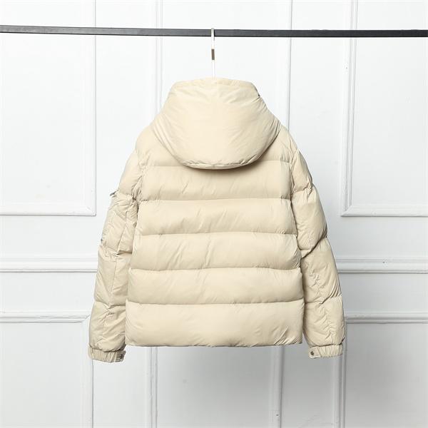 PRADA プラダ コピー ダウンジャケット深黒シックブラックカラー 防寒柔らか 2025秋冬洗練 定番