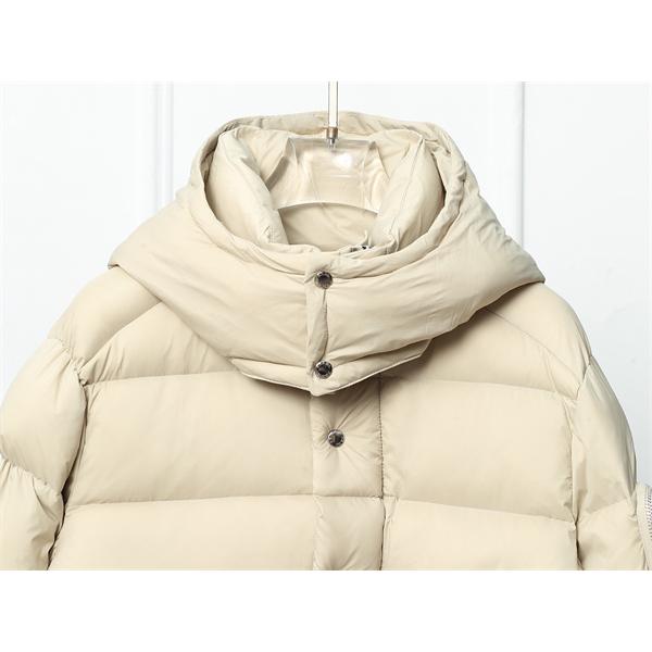 PRADA プラダ コピー ダウンジャケット深黒シックブラックカラー 防寒柔らか 2025秋冬洗練 定番