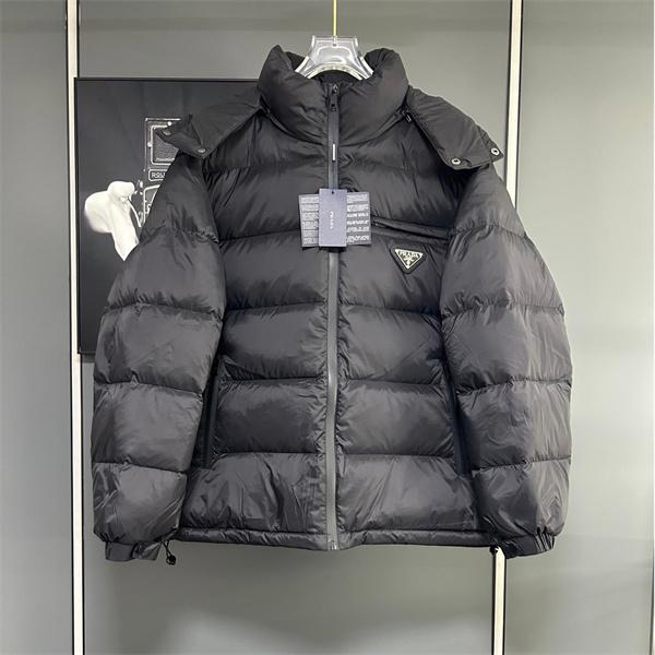 マットディープブラックカラー PRADA プラダ コピー ダウンジャケット 静寂暖保 2025秋冬万能 話題
