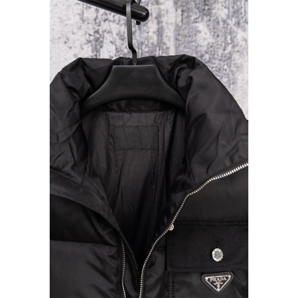 PRADA プラダ 偽物 プラダ ダークブラック 厚手 ぬくもり 2025秋冬 ダウンジャケット メンズ 売れ筋