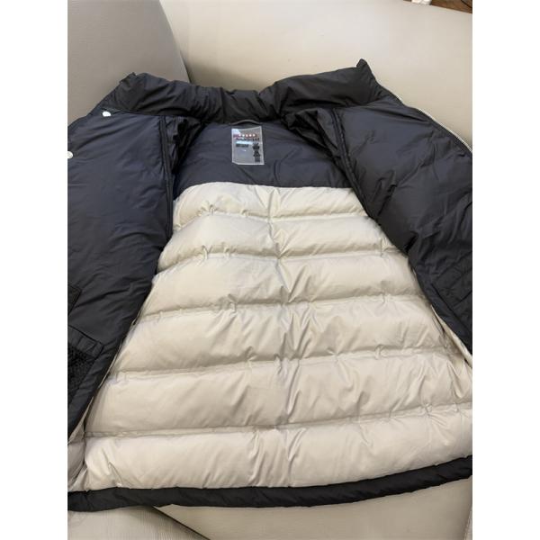 PRADA プラダ スーパーコピー ブラックダウンジャケット 高品質 N 級品 2025秋冬保温 軽量アウター