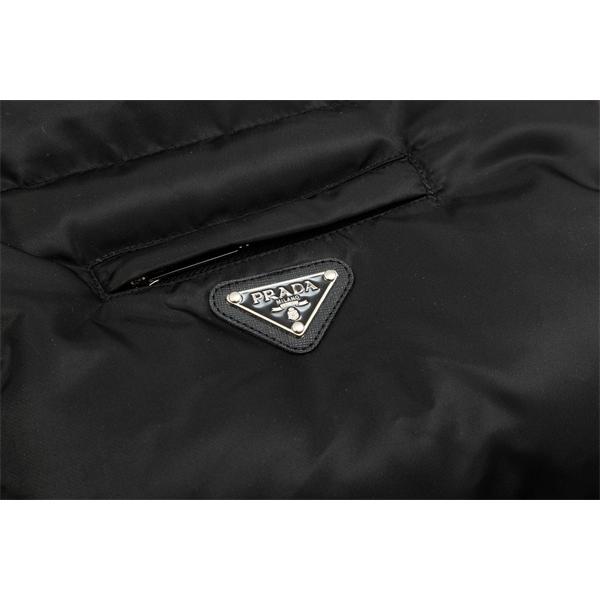 ブラック ダウンベスト ハイネック 高品質秋 PRADA プラダ 偽物 冬定番アイテム