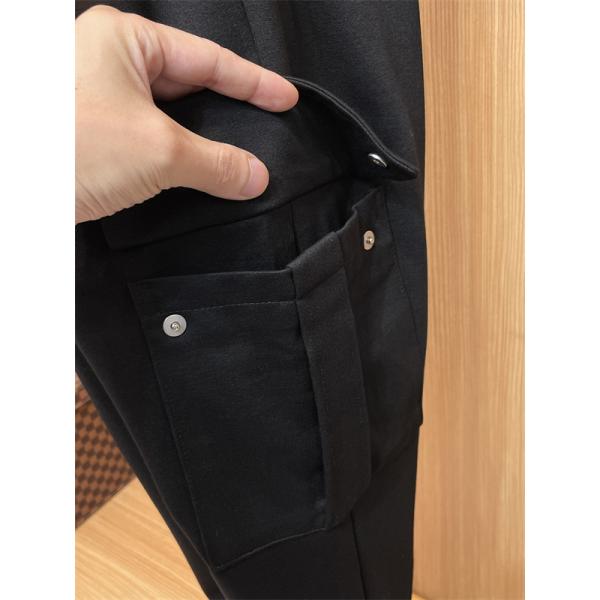 プラダ PRADA 偽物 ブラックカーゴパンツ トライアングルロゴアクセント 高品質カジュアルボトム