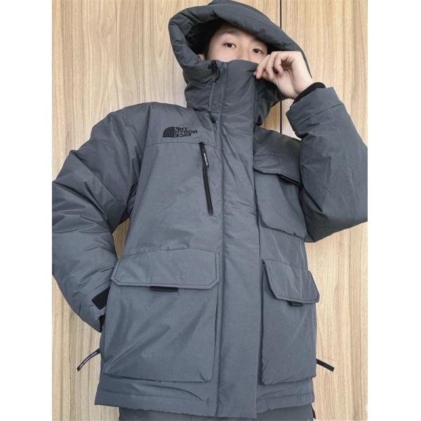 The North Face コピー グレーマルチポケットダウンジャケット アウトドア風 2025秋冬注目 ザノースフェイス