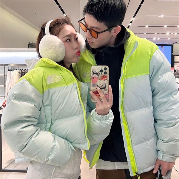 The North Face スーパーコピー 蛍光グリーン拼色ダウンジャケット カップル風 2025秋冬彩り ザノースフェイス