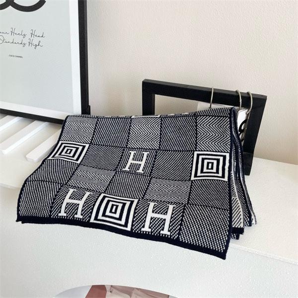幾何 H ロゴ柄 シックモノクロ HERMES エルメス 偽物 マフラー 秋冬高品質アクセサリー