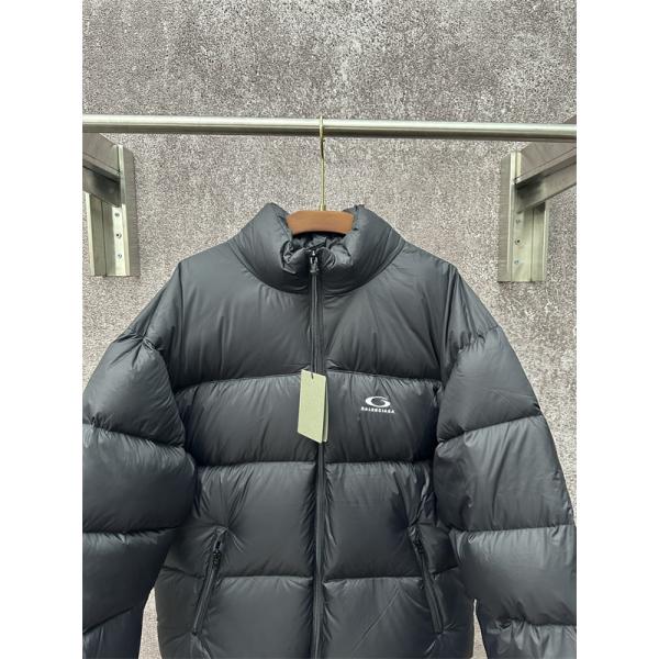 BALENCIAGA ブラックパフ型 クラシック無難 バレンシアガ コピー ダウンジャケット 秋冬高品質アウター