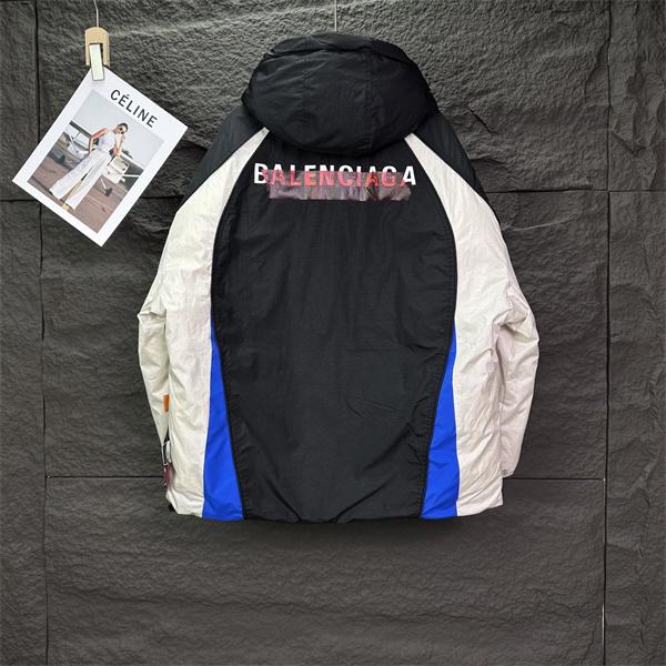 ブラックホワイトブルー ダイナミックカラーブロック BALENCIAGA バレンシアガ 偽物 アウター 最新コレクション