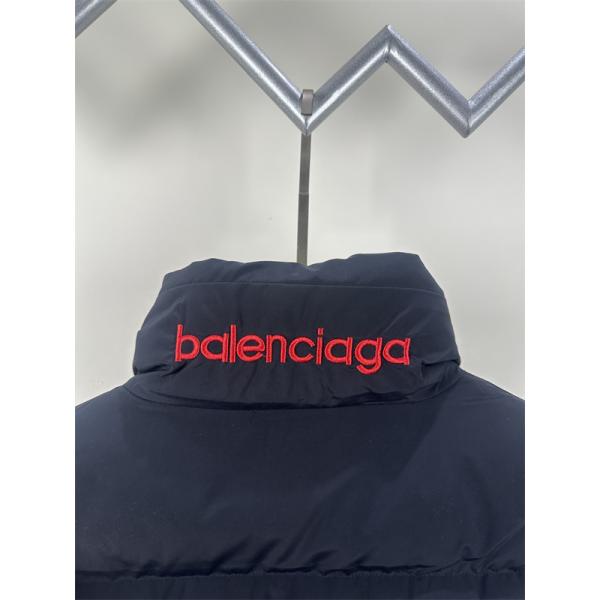 ネイビーレッド裏地 コントラストデザイン バレンシアガ コピー ダウンジャケット 秋冬高品質アウター