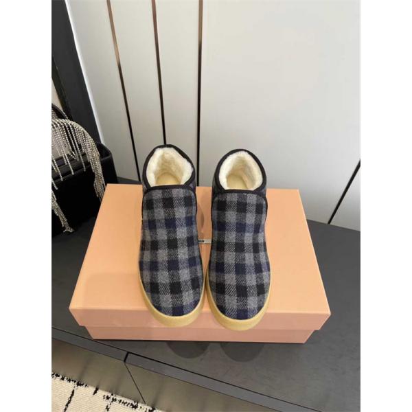 Miu Miu ミュウミュウ コピー 激安 秋冬新作 羊毛 Snow Boots レディース 防寒 スエード ショート丈 雪地靴 ふわふわ裏毛