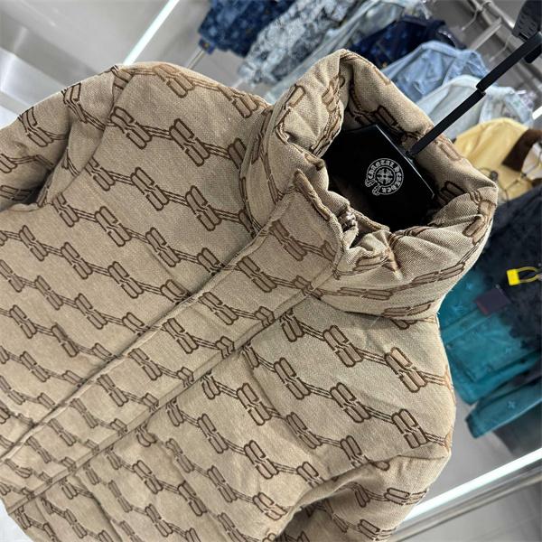 ブラック満載ロゴ テクノロジー風 BALENCIAGA バレンシアガ*グッチ スーパーコピー ダウンジャケット 秋冬おすすめ