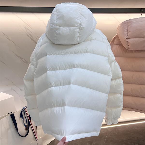 ホワイトピンク 2 色 フード付  MONCLER モンクレール コピー ダウンジャケット 秋冬高品質アウター
