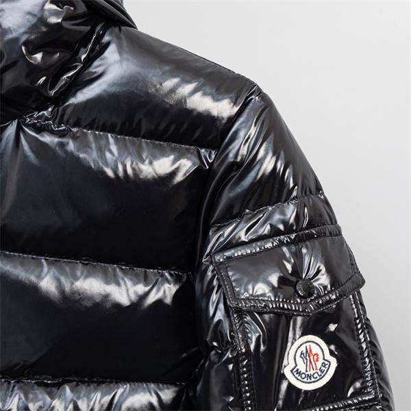 ブラック光沢感 シックデザイン MONCLER モンクレール コピー ダウンジャケット 秋冬コーデ 　