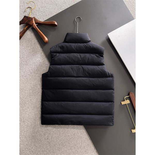 ブラックシンプル ダウンベスト モンクレール スーパーコピー アウター 秋冬 温かさ重視 MONCLER