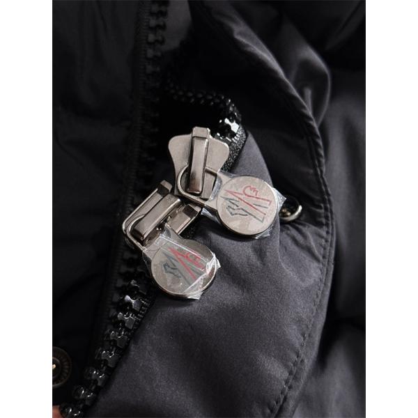 ブラックシンプル ダウンベスト モンクレール スーパーコピー アウター 秋冬 温かさ重視 MONCLER