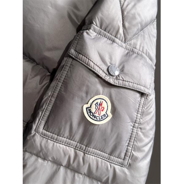 MONCLER グレーフード付 シックデザイン モンクレール コピー ダウンジャケット 防寒仕様