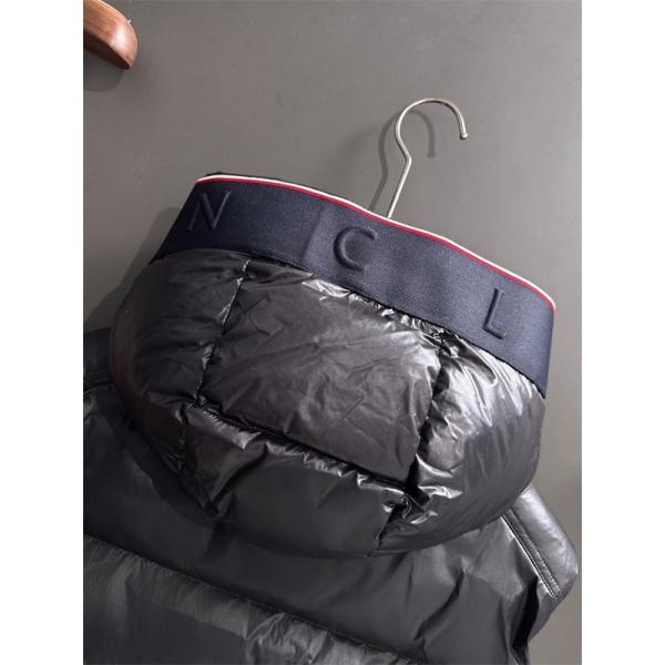 ブラック光沢感 フード付 モンクレール スーパーコピー ダウンベスト 秋冬コーデ MONCLER