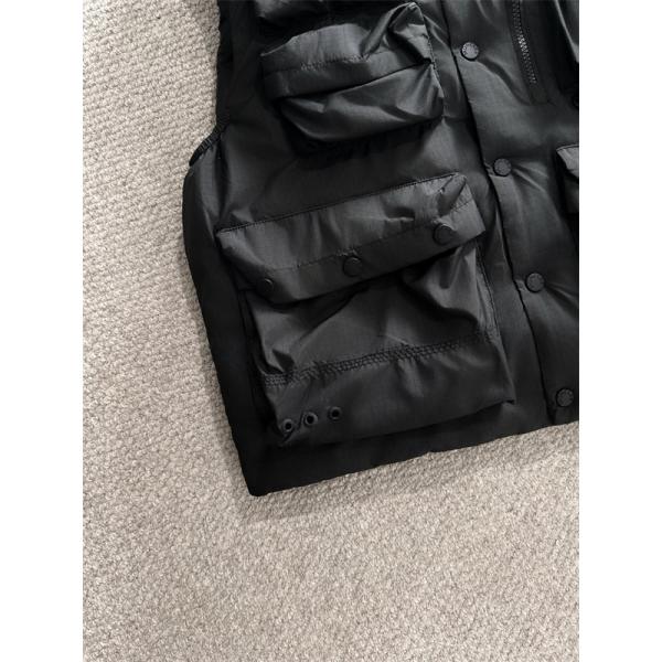 カーキマルチポケット ユーティリティ風 モンクレール コピー MONCLER ダウンベスト 秋冬高品質アクセサリー