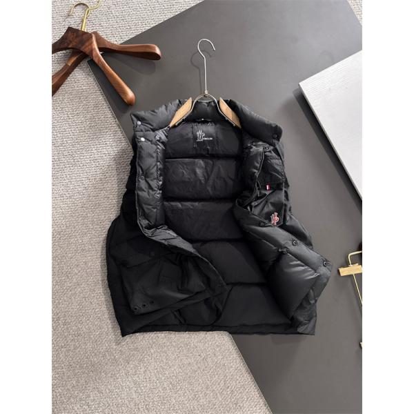 カーキマルチポケット ユーティリティ風 モンクレール コピー MONCLER ダウンベスト 秋冬高品質アクセサリー