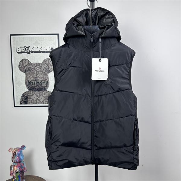 MONCLER ネイビーフード付 ダイナミックスタイル モンクレール コピー ダウンベスト 秋冬必須 高品質