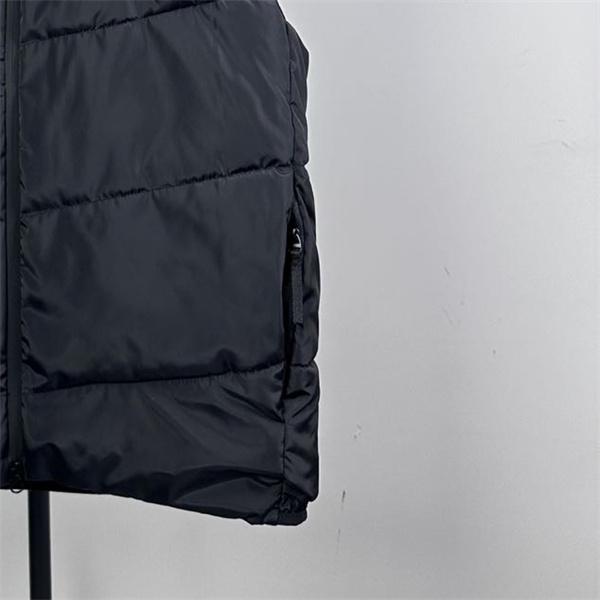 MONCLER ネイビーフード付 ダイナミックスタイル モンクレール コピー ダウンベスト 秋冬必須 高品質