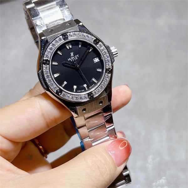 HUBLOT ブラックダイヤモンド装飾 シルバーブレス ユブロット コピー 時計 フェミニン 高品質 腕時計
