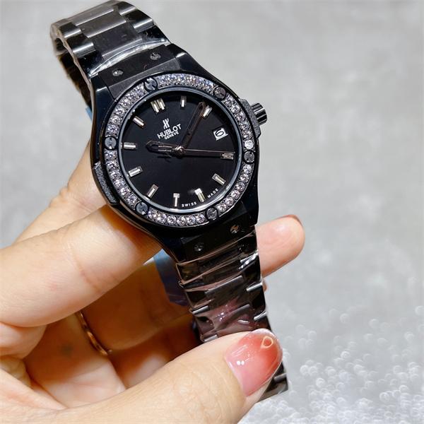 HUBLOT ブラックダイヤモンド装飾 シルバーブレス ユブロット コピー 時計 フェミニン 高品質 腕時計