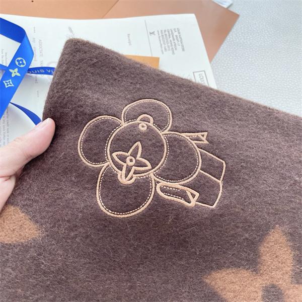 Louis Vuitton ルイ・ヴィトン 2025限定 モノグラム×フラワーマスコット カシミヤマフラー 191×46cm