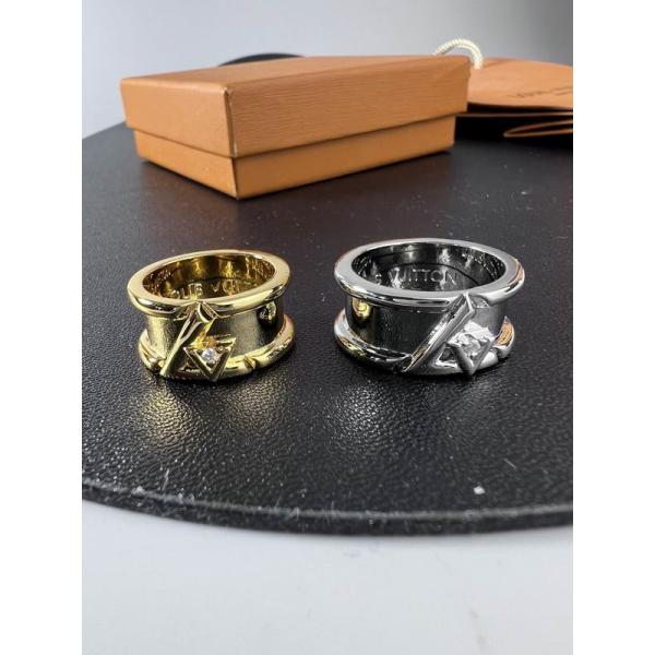 ダブルロゴ エンボス加工 激安人気 スーパーコピー  LOUIS VUITTON ルイヴィトン シルバー指輪 2025秋冬