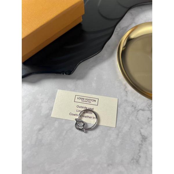 ルイヴィトン LOUIS VUITTON 幾何学的刻印 シルバーメッキ スーパーコピー ユニセックス 指輪 シンプル典雅