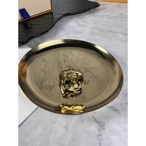 2025秋冬 フラワーエンボス ホワイトゴールド調 LOUIS VUITTON ルイヴィトン コピー 指輪 カジュアル用