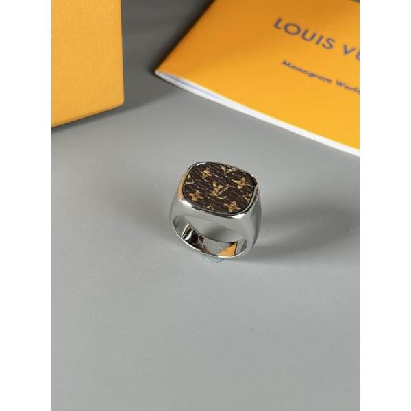 LOUIS VUITTON レディース指輪 モノグラムエンボス シルバー調 ルイヴィトン コピー  クラシック