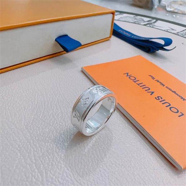 LOUIS VUITTON コピー モノグラム刻印 シルバー調 ルイヴィトン 指輪 ユニセックス クラシック