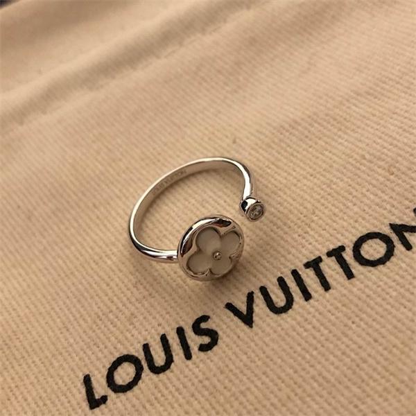 フラワーモチーフ シルバー ルイヴィトン LOUIS VUITTON コピー指輪 レディース エレガント